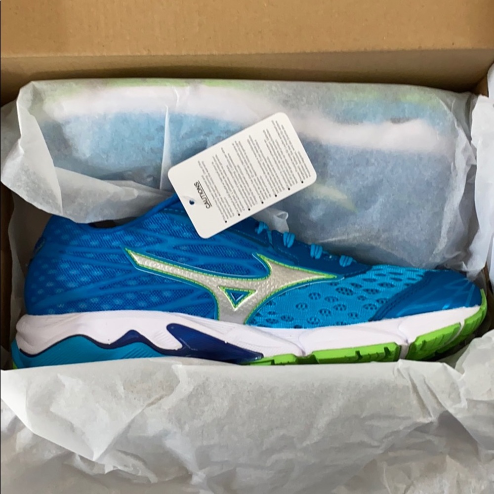 Mizuno Catalyst Women’s 8.5